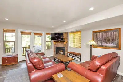 Mh 810 | Adventure & Relaxation Awaits!