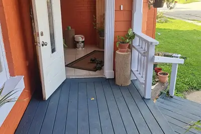 Image de Large Century home located in Historical town of Wiarton on the Bruce Peninsula