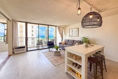 Image de Bright 1br Ocean-View Retreat • Walk to Beach • Free Parking