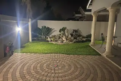 Image de A serene, 3-bedroom house in tranquil Gaborone with WiFi, Ac. Enjoy your stay