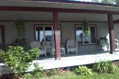 Image de Enjoy the natural splendor and outdoor thrills in the quaint town of Lupton, Mi.