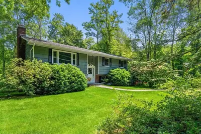 Image de Charming 3-bedroom house in enchanting Chappaqua with WiFi, Ac and Sanctuary.