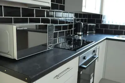 Image de \t•\tBusiness & Contractor Apartments | WiFi