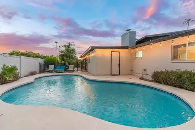 Image de Sparkling Pool, 4 Bedroom, Grill, Great Location