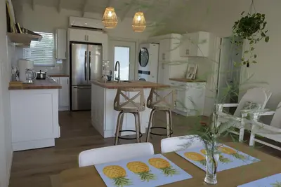 Image de Nouvelle Villa Sunrise directement sur la plage à Hoopers Bay