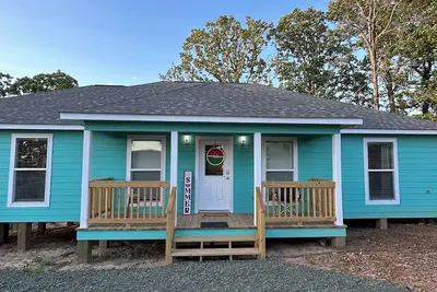 Image de Water view 3-bedroom house on Toledo Bend Lake Zwolle La with WiFi, Ac, Bbq Pit