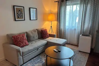 Image de Spacious studio with kitchenette in enchanting Aurora