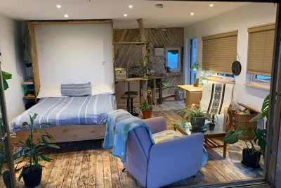 Image de Swiss valley retreat cabin, hot tub and therapies