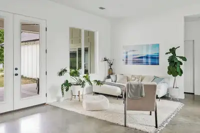 Image de Modern Fruit Orchard Sanctuary