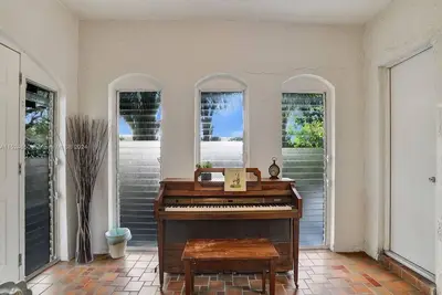 Image de Charming 2-bedroom house near lovely Miami Design District with WiFi, Ac