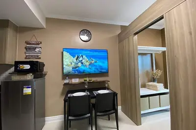 Image de 1 Br Fully Furnished Condo in Mandaluyong with Pool and Parking - Fame3 - 2030