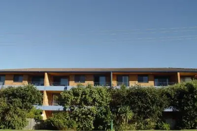 Image de Pool & Beachside living