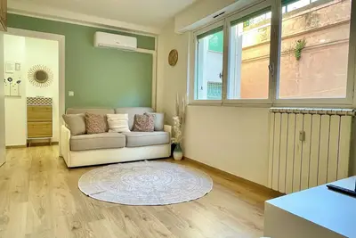 Image de Studio Cas 'Azur Au Centre Ville De Menton Proche Des Jardins Bioves