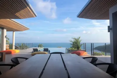 Image de Superbe Vue Mer - Villa De Luxe - Piscine A Debordement