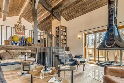 Image de Chalet de Luxe 6 Suites avec Piscine, Jacuzzi, et Sauna - Tignes