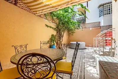 Image de Mamad Designer Gem Secret Patio & Jacuzzi Near Beach by FeelHome