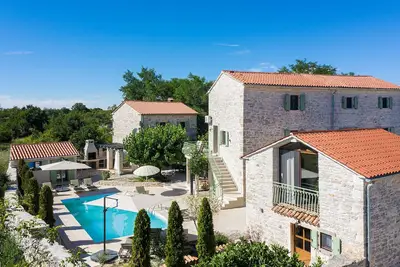 Image de Villa Stanza Campitelli for up to 21 people in Central Istria with private pool and pet friendly