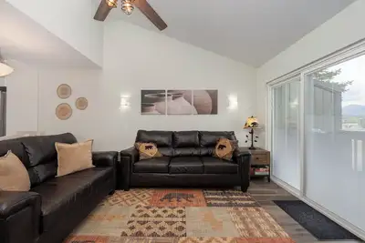 Image de Beautifully renovated 2 bedroom with clubhouse amenities