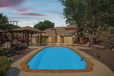 Image de 3bd Retreat with Pool & Patio, Mins to Attractions