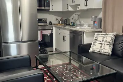 Image de The Fortress safe haven. Affordable accommodation on Westside