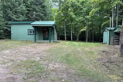 Image de Grandpa's a rustic cabin in Eckerman near the Tahquamenon Falls.