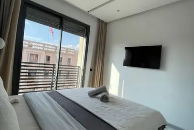 Image de View and Comfort: Apartment with Balcony & Garage