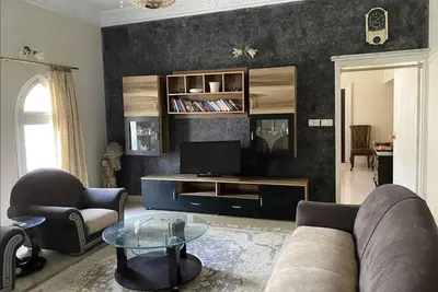 Image de Charming 3-Br Haven with WiFi, Ac in Central Karachi