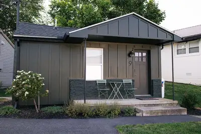 Image de Lily Pad - Tiny Home at Mane & Co. / Free Parking