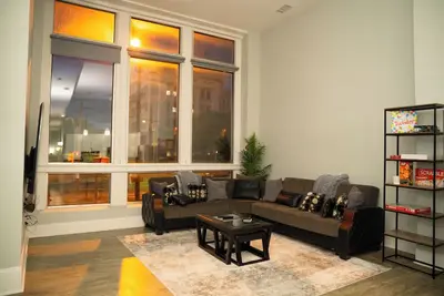 Image de Modern Spacious Downtown 3Bedrms/3Baths Apt. w/parking- 5 mins from Penn Station