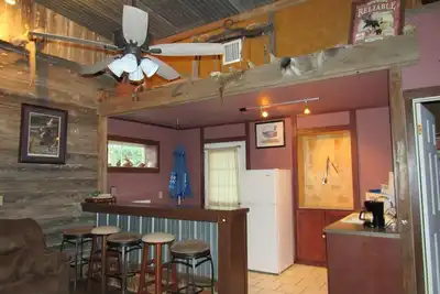 Image de Cozy 2-bedroom cabin in front of the lake! ! !