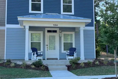 Image de New 3-bedroom townhome near the Obx beaches and golf courses. Outside lounge
