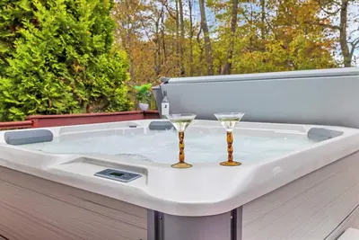 Image de New! Movie Theater/Hot Tub/Game room/Pool/Firepit