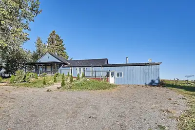 Image de Spacious 5-bedroom farmhouse in charming Kendal, surrounded by farmlands.