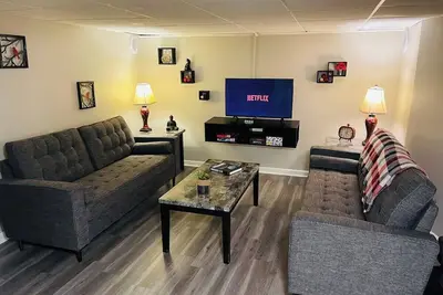 Image de *Happy House* Summary