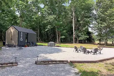 Image de Charming cottage with WiFi in lovely Tullahoma! Near Waterfalls!