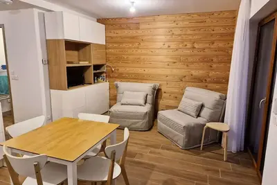 Studio récent 3 lits avec balcon sud