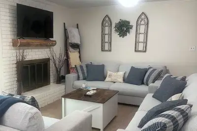 Image de Charming 3-bedroom house in Oxford with Game Room and WiFi