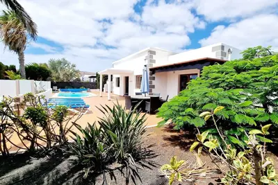 Image de Villa Marta avec piscine privée chauffée