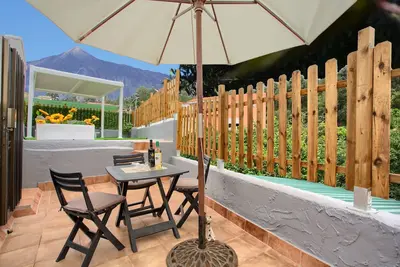 Image de Maison de Vacances 'Los Abuelos 2 Icod' avec Vue sur la Montagne, Terrasse Commune et Wi-Fi