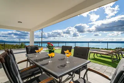 Image de Belle maison de vacances privée pour 6 personnes avec Wifi, climatisation, Tv et terrasse