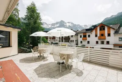 Image de Confortable appartement avec Wifi, Tv, terrasse, animaux admis, vue panoramique et parking