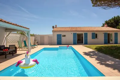 Image de Merveilleuse maison de vacances privée pour 6 personnes avec Wifi, piscine privée, Tv et terrasse