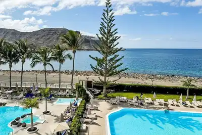Image de Agréable appartement pour 2 personnes avec piscine, climatisation, Wifi, Tv et patio