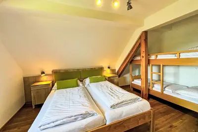 Image de Confortable appartement pour 6 personnes avec Wifi, Tv, patio, animaux admis et parking