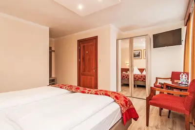 Image de Merveilleuse maison de vacances privée pour 36 personnes avec Wifi, Tv, terrasse et parking