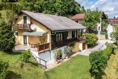 Merveilleuse maison de vacances privée avec Wifi, Tv, terrasse, animaux admis et parking