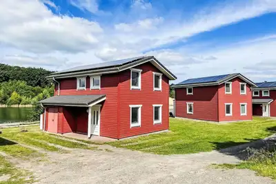 Image de Agréable appartement dans une maison de vacances avec piscine, Wifi, Tv, terrasse et animaux admis