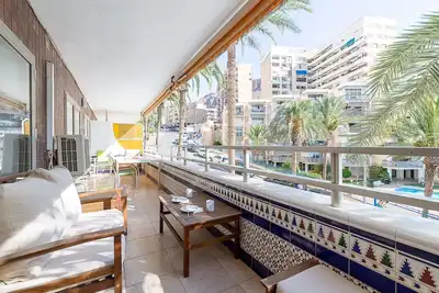 Image de Joli appartement pour 6 personnes avec climatisation, Wifi, Tv, terrasse, animaux admis et parking