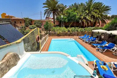 Image de Belle maison de vacances privée avec Wifi, climatisation, piscine privée, Tv, patio, animaux admis