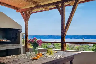 Image de Agréable appartement pour 4 personnes avec climatisation, bain à remous, Wifi, Tv et terrasse